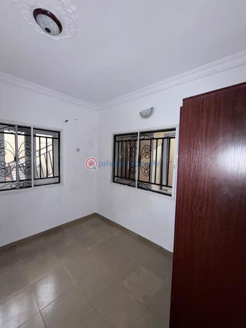 3 bedroom Block Of Flats For Rent Kolapo Ishola Gra Akobo Ibadan Oyo - 0