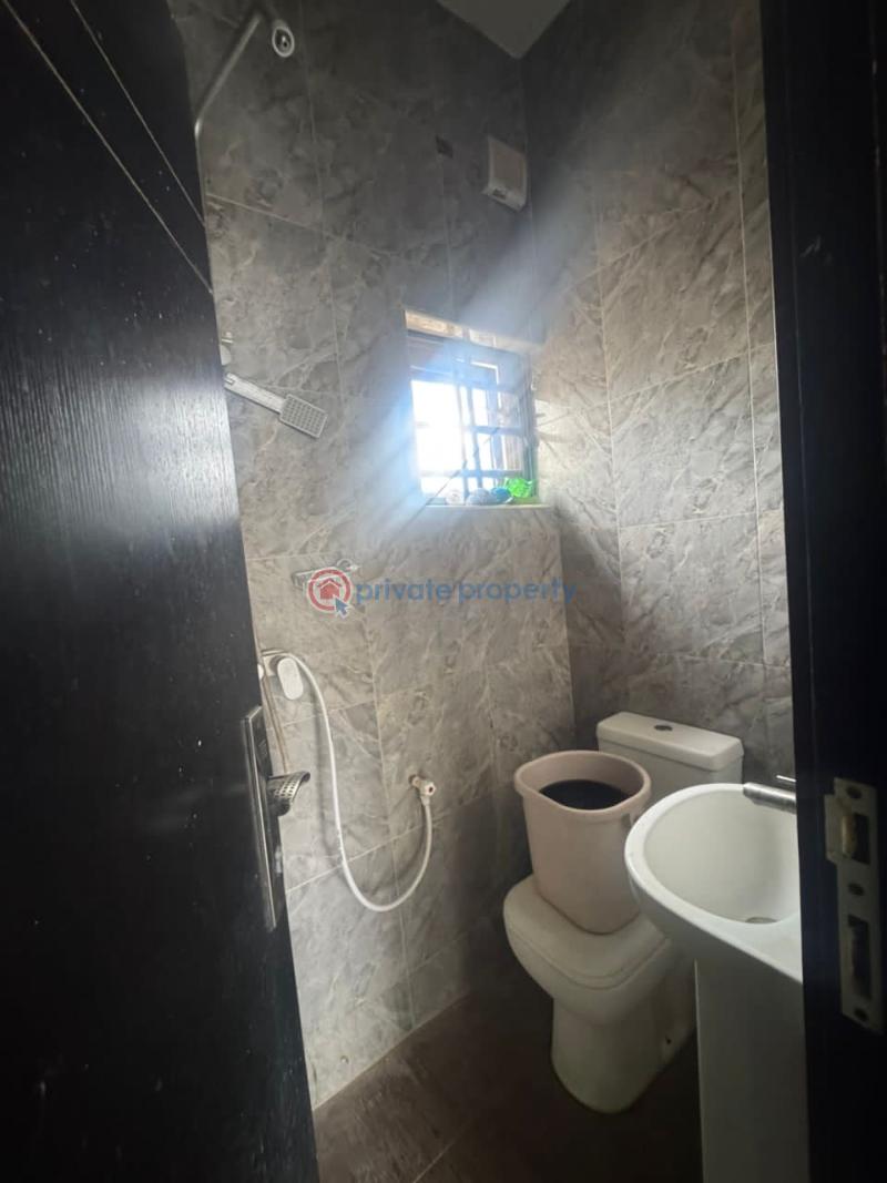 3 bedroom Block Of Flats For Rent Olusoji Avenue, Oluyole Extension Oluyole Estate Ibadan Oyo - 3