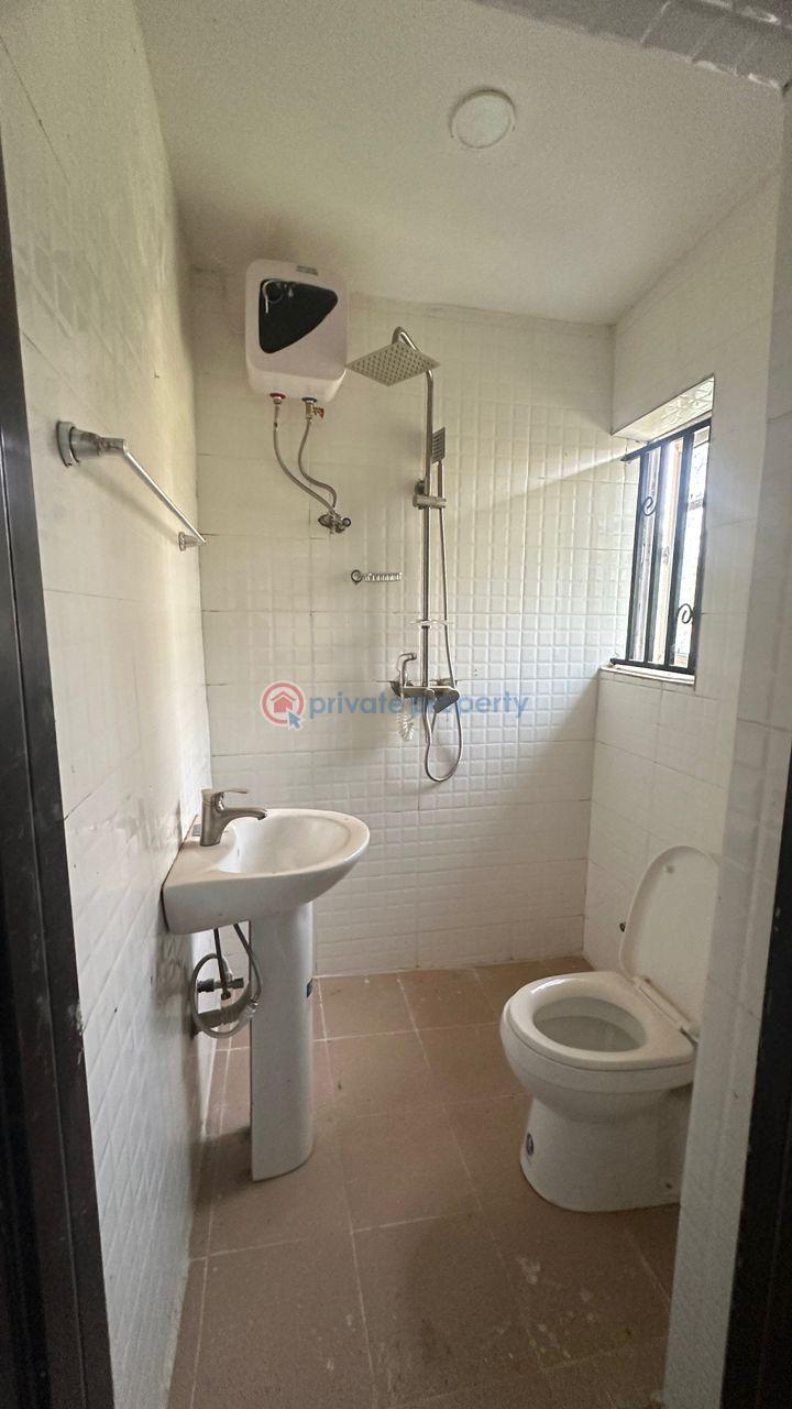 3 bedroom Block Of Flats For Rent Cigo Estate, Power Line Ariyibi, Apete Ibadan Oyo - 1