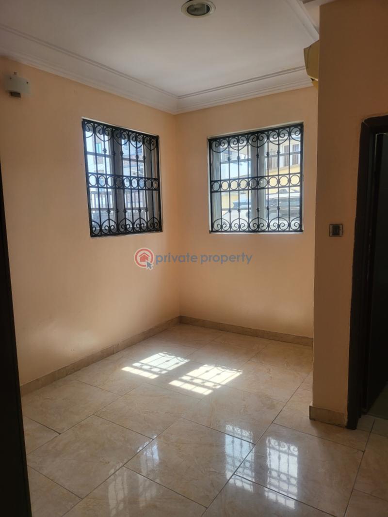 3 bedroom Block Of Flats For Rent Okupe Estate Mende Maryland Lagos - 7