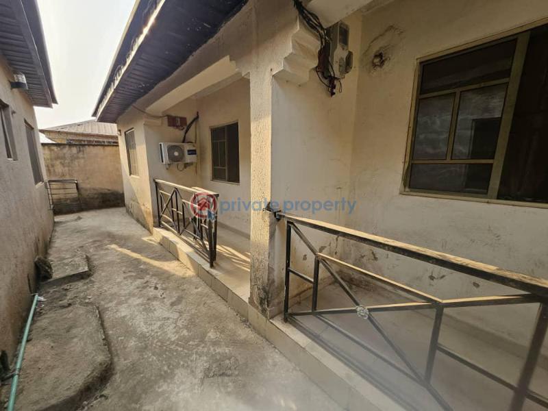 3 bedroom Block Of Flats For Sale Liberty Academi Odo Ona Elewe Off Akala Expressway Ibadan Oyo - 2