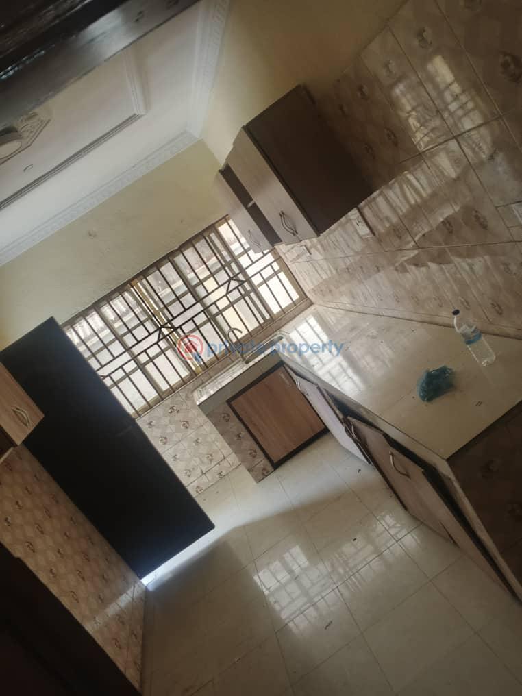 3 bedroom flat with all rooms ensuite and modern facilities at ologede estate akala express - 7 3 bedroom Block Of Flats For Rent Ologede Estate, New Garage, Akala Express Akala Express Ibadan Oyo - 7