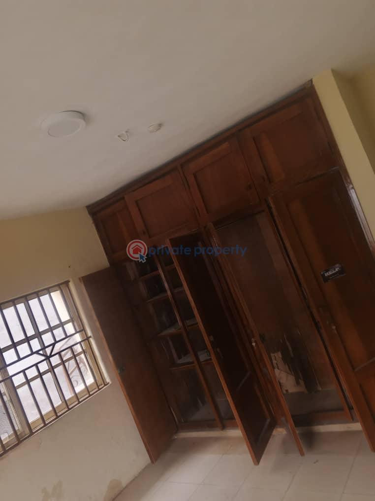3 bedroom flat with all rooms ensuite and modern facilities at ologede estate akala express - 4 3 bedroom Block Of Flats For Rent Ologede Estate, New Garage, Akala Express Akala Express Ibadan Oyo - 4