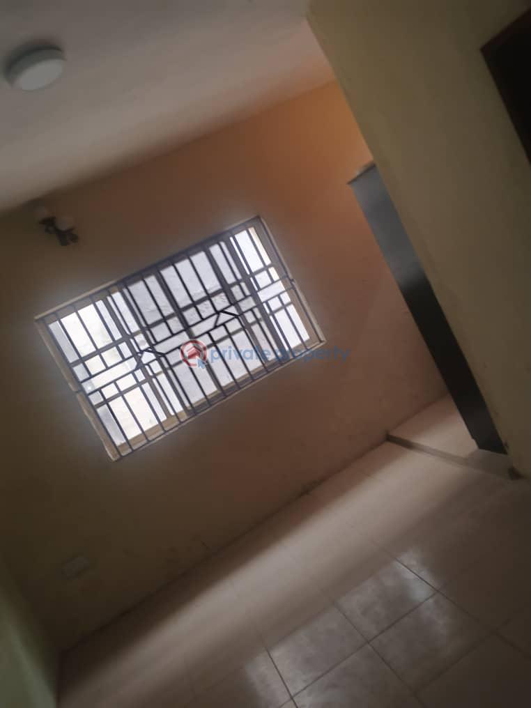 3 bedroom flat with all rooms ensuite and modern facilities at ologede estate akala express - 8 3 bedroom Block Of Flats For Rent Ologede Estate, New Garage, Akala Express Akala Express Ibadan Oyo - 8