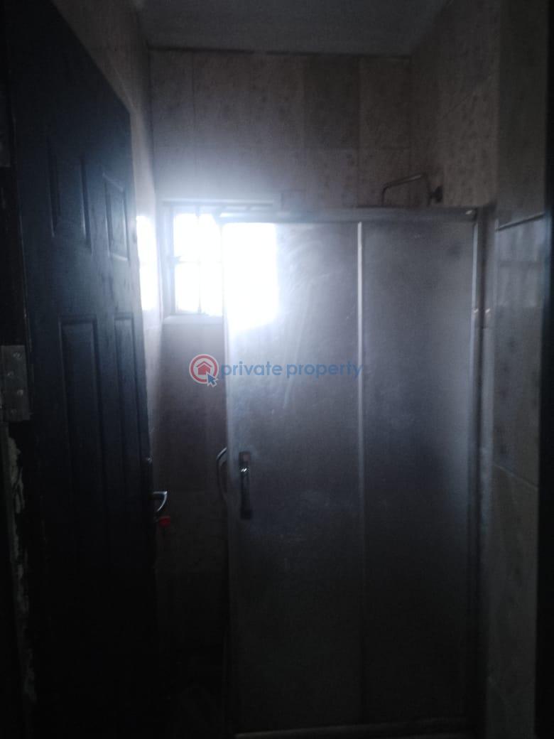 3 bedroom Block Of Flats For Rent Kasumu Estate Zone C Along Tipper Garage Road Akala Express Ibadan Oyo - 4