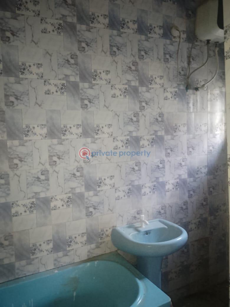 3 bedroom Block Of Flats For Rent Kasumu Estate Zone C Along Tipper Garage Road Akala Express Ibadan Oyo - 1