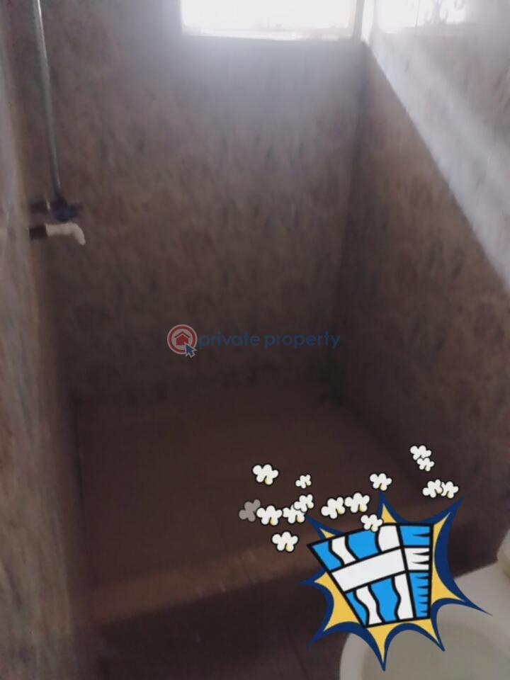 3 bedroom flat with modern facilities all tiles pop all through running water all room en suite just 2 in compound - 6 3 bedroom Block Of Flats For Rent Akoto Elebu Ibadan Oyo - 6