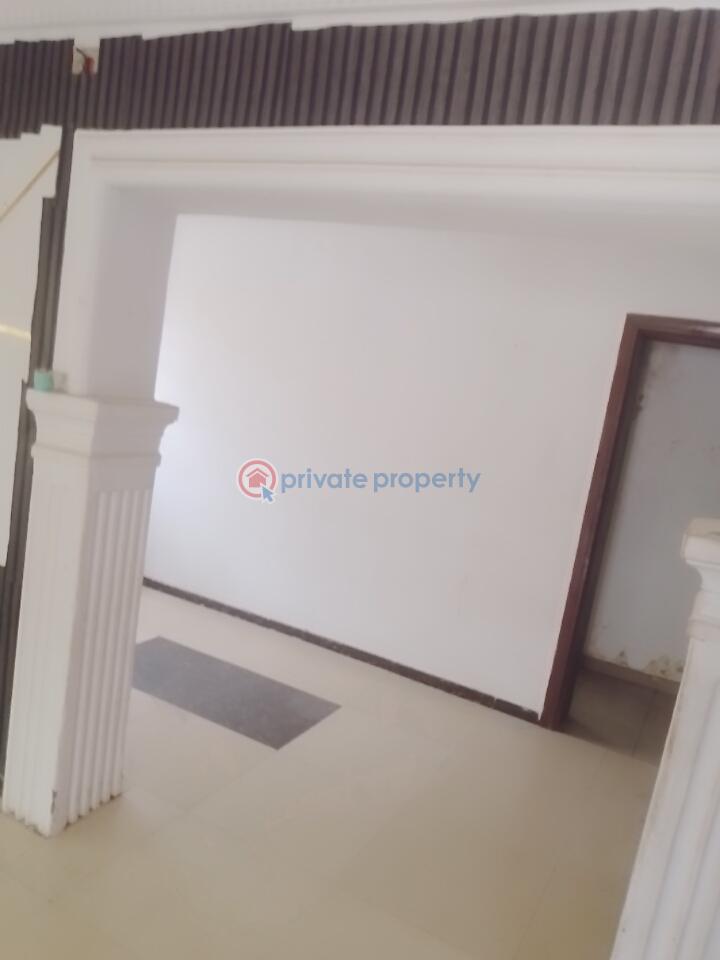 3 bedroom flat with modern facilities all tiles pop all through running water all room en suite just 2 in compound - 2 3 bedroom Block Of Flats For Rent Akoto Elebu Ibadan Oyo - 2