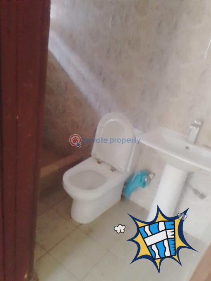3 bedroom flat with modern facilities all tiles pop all through running water all room en suite just 2 in compound - 5 3 bedroom Block Of Flats For Rent Akoto Elebu Ibadan Oyo - 5