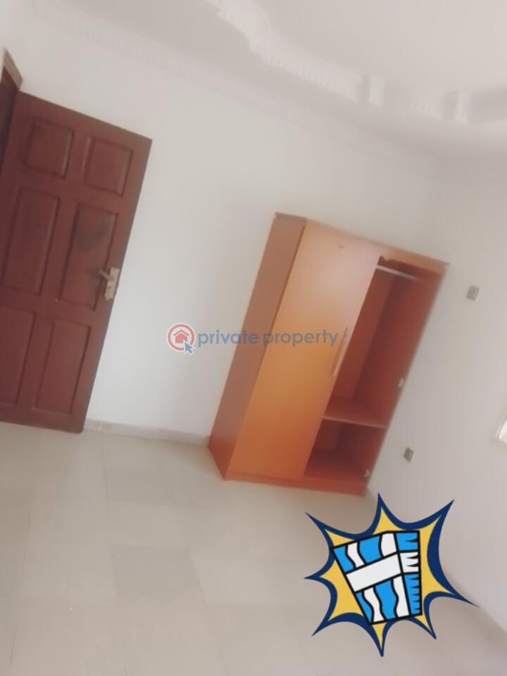 3 bedroom flat with modern facilities all tiles pop all through running water all room en suite just 2 in compound - 4 3 bedroom Block Of Flats For Rent Akoto Elebu Ibadan Oyo - 4