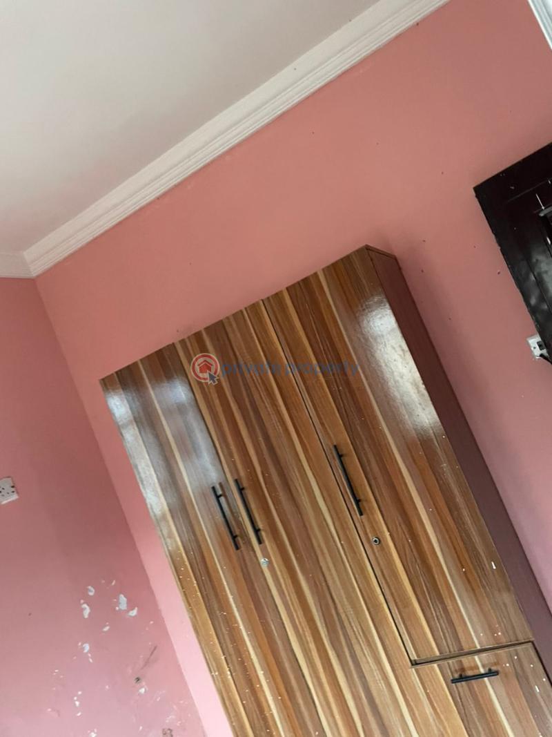 3 bedroom Block Of Flats For Rent Olusetan, Elebu Ibadan Oyo - 0