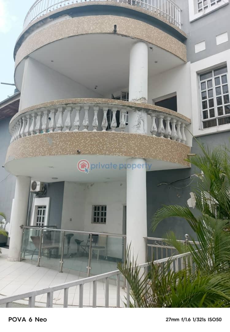 3 bedroom Block Of Flats For Rent Gated Estate In Thomas Estate Thomas Estate Ajah Lagos - 0