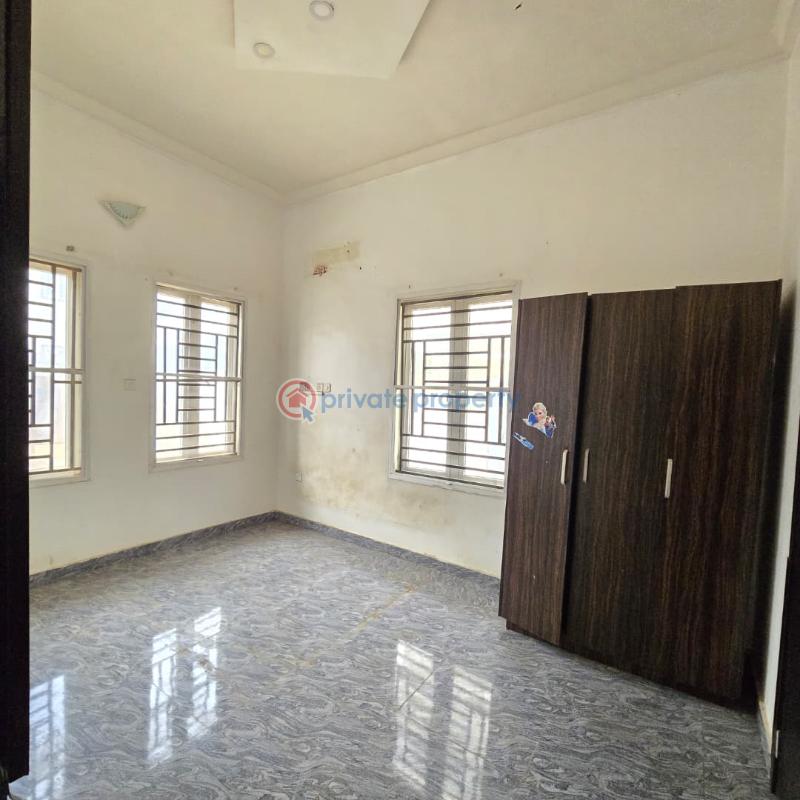 3 bedroom Block Of Flats For Rent A3 Estate, Prof. Olulonge Street, Old Bodija, Ibadan Bodija Ibadan Oyo - 4