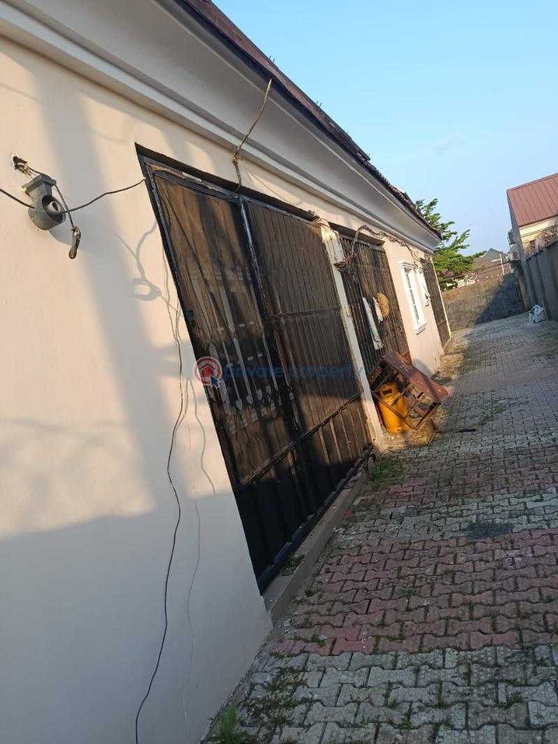 4 bedroom Detached Bungalow For Sale Osilama Garden Estate, Off Amac Market Lugbe Abuja Phase 4  - 4