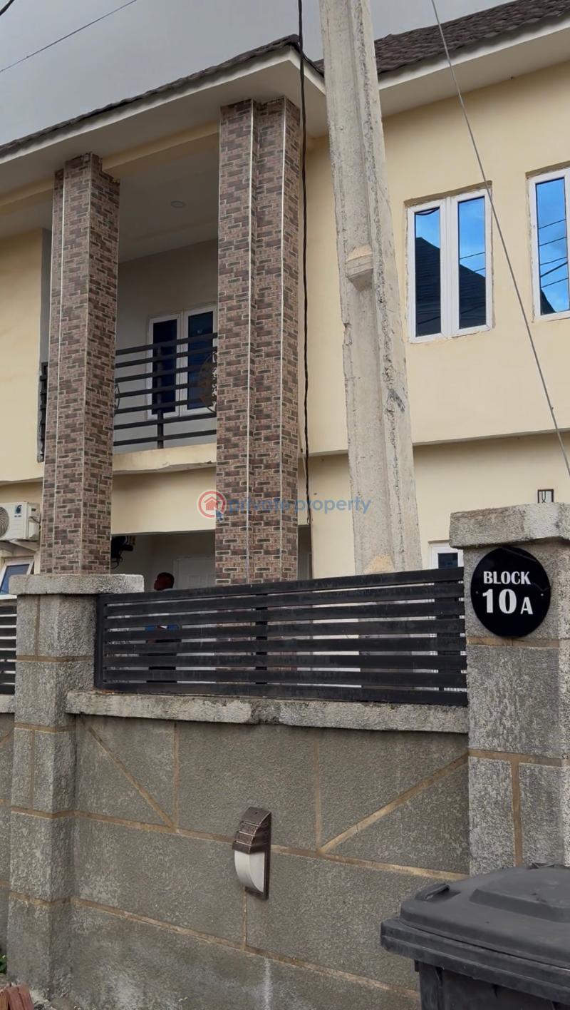 3 bedroom Flat & Apartment For Rent Block 10a Doliz Brown Estate, Gaduwa Gaduwa Abuja Phase 2  - 0