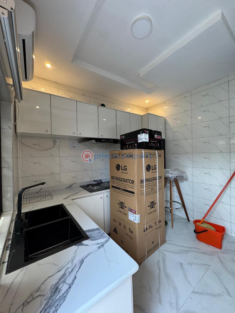 3 bedroom Detached Duplex For Sale Surulere Lagos - 5