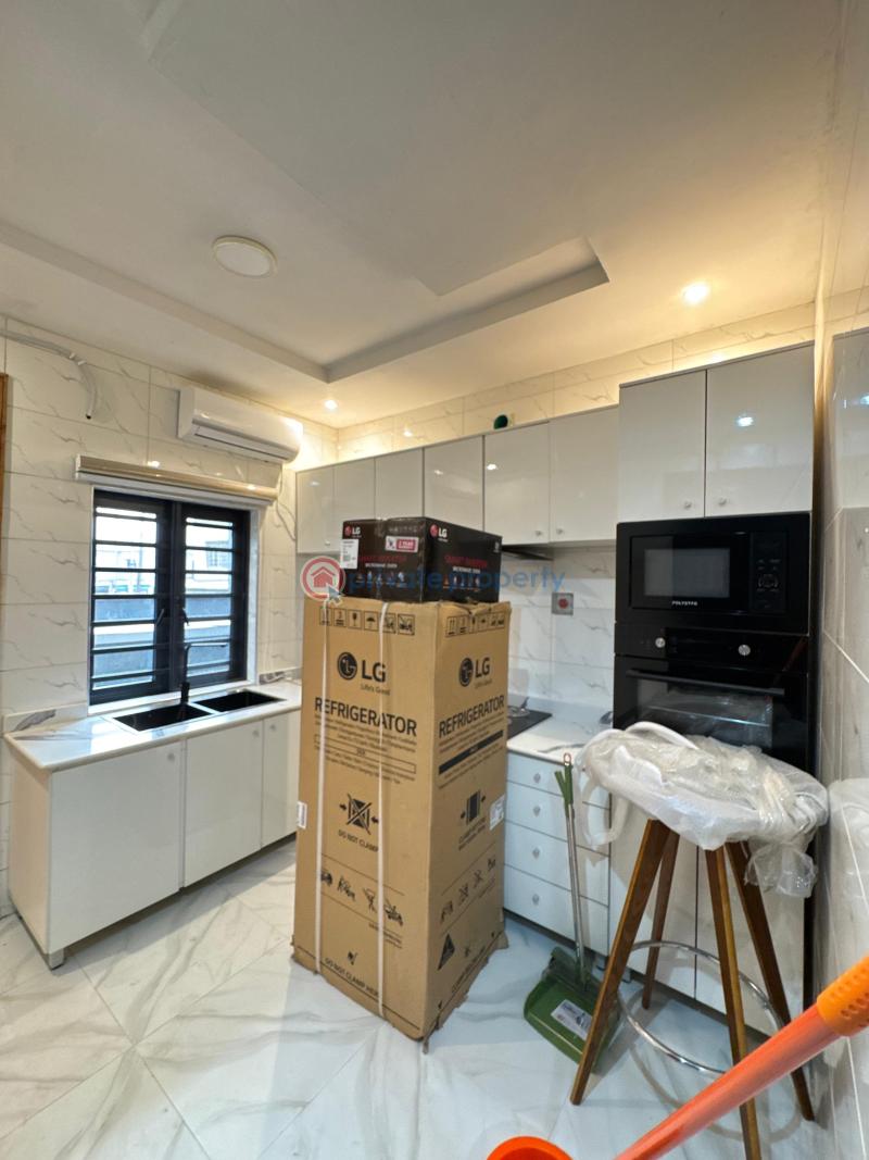 3 bedroom Detached Duplex For Sale Surulere Lagos - 1