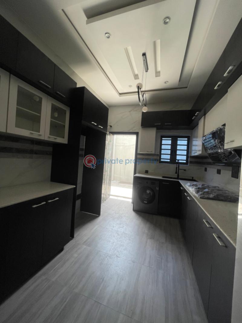 3 bedroom Block Of Flats For Rent Maryland Ikeja Shonibare Estate Maryland Lagos - 10