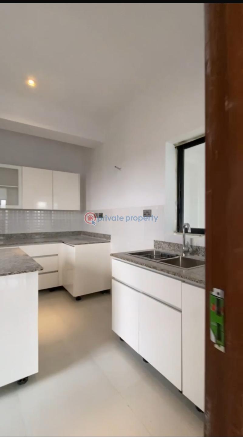 3 bedroom Maisonette For Sale Off Freedom Way Lekki Phase 1 Lagos - 4