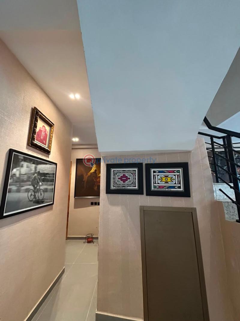 3 bedroom Maisonette For Sale Old Ikoyi Lagos - 17