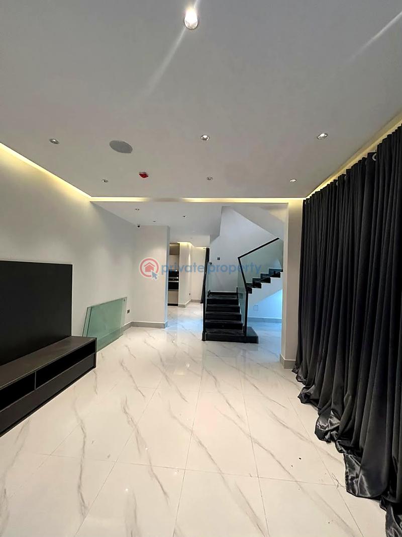 3 bedroom Maisonette For Rent Ikoyi Lagos - 1