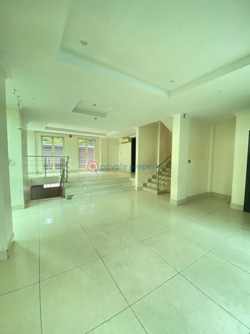 3 bedroom maisonette with 2 living area in a serene and well maintained estate - 12 3 bedroom Maisonette For Sale Ikoyi Lagos - 12