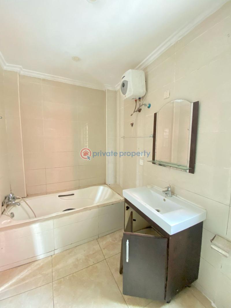 3 bedroom maisonette with 2 living area in a serene and well maintained estate - 5 3 bedroom Maisonette For Sale Ikoyi Lagos - 5