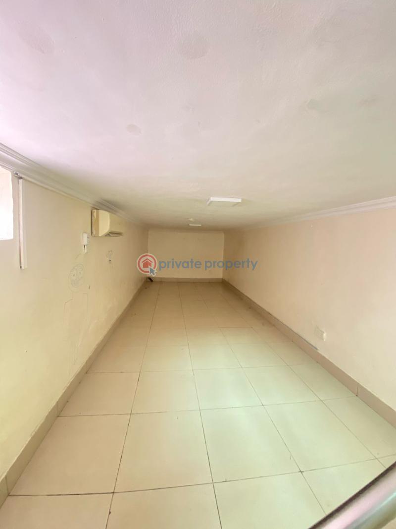 3 bedroom maisonette with 2 living area in a serene and well maintained estate - 1 3 bedroom Maisonette For Sale Ikoyi Lagos - 1