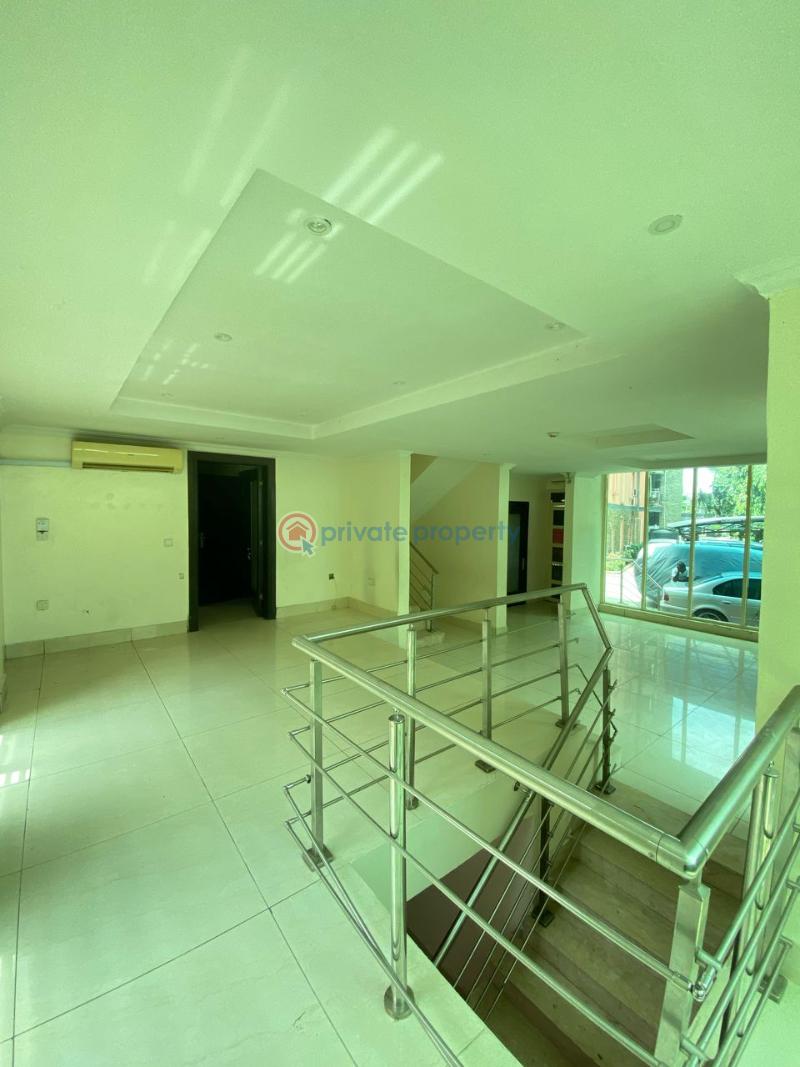 3 bedroom maisonette with 2 living area in a serene and well maintained estate - 10 3 bedroom Maisonette For Sale Ikoyi Lagos - 10