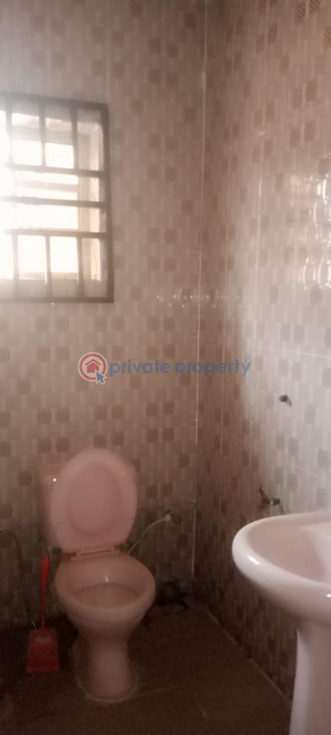3 bedroom Block Of Flats For Rent Okebukun Elebu Ibadan Oyo - 4