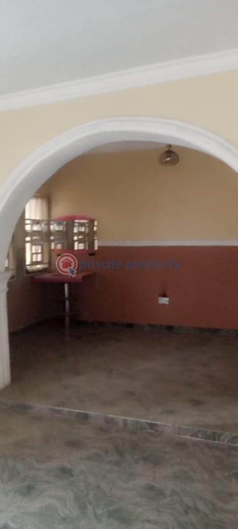 3 bedroom Block Of Flats For Rent Okebukun Elebu Ibadan Oyo - 1