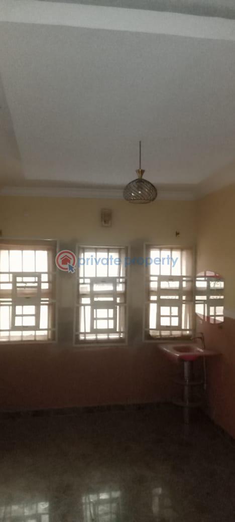 3 bedroom Block Of Flats For Rent Okebukun Elebu Ibadan Oyo - 2