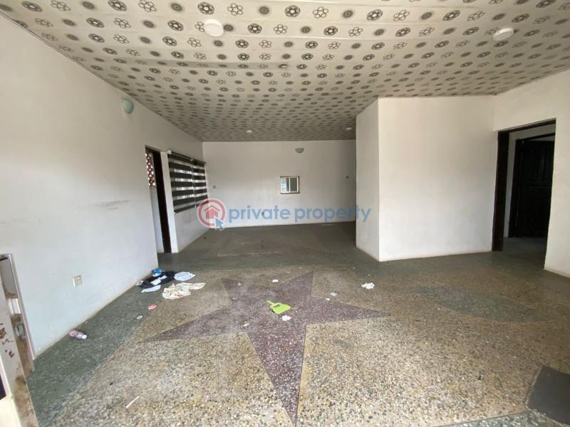 Commercial Property For Rent Awolowo Area, Old Bodija Ibadan Oyo - 1