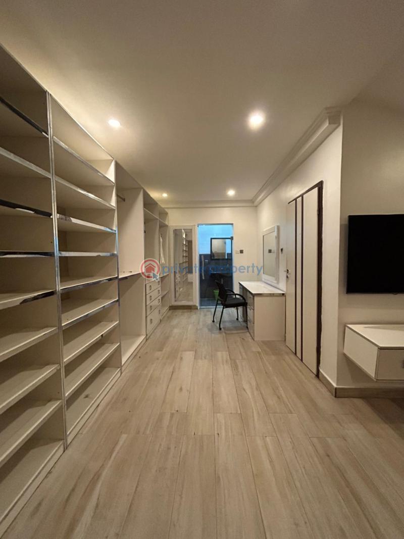 3 bedroom Penthouse For Rent Osapa Lekki Lagos - 3
