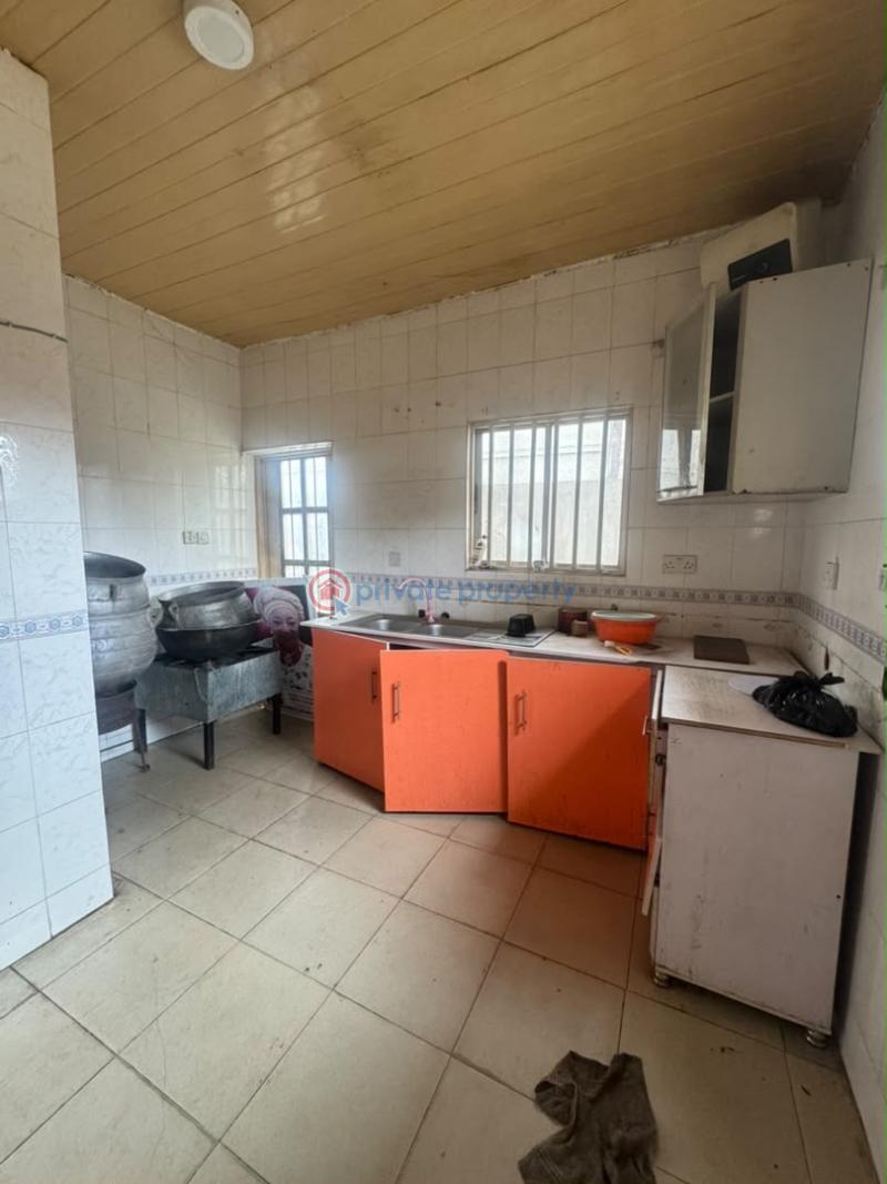 3 bedroom Terrace For Rent Ikeja GRA Lagos - 4