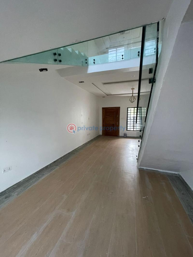 3 bedroom Semi detached Duplex For Sale Carlton Gate Estate Akobo Ibadan Oyo - 4