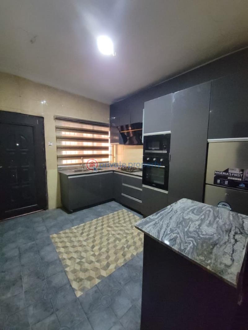 3 bedroom semi furnished flat - 8 3 bedroom Block Of Flats For Rent Opposite Kolapo Ishola Gra Akobo Ibadan Oyo - 8