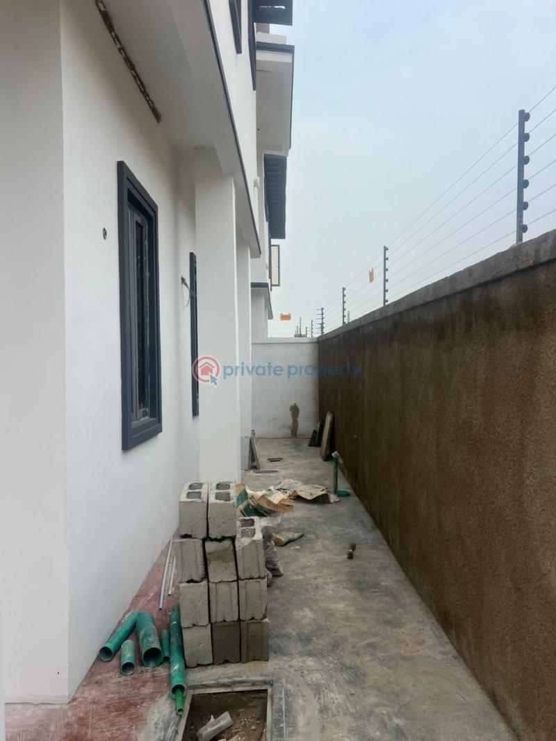 3 bedroom Semi detached Duplex For Sale Omole Phase 2 Extension, Olowora Lagos Omole Phase 2 Ojodu Lagos - 17
