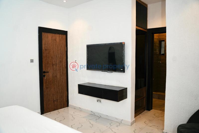 3 bedroom Flat & Apartment Short let Airport Road Oredo  - 10