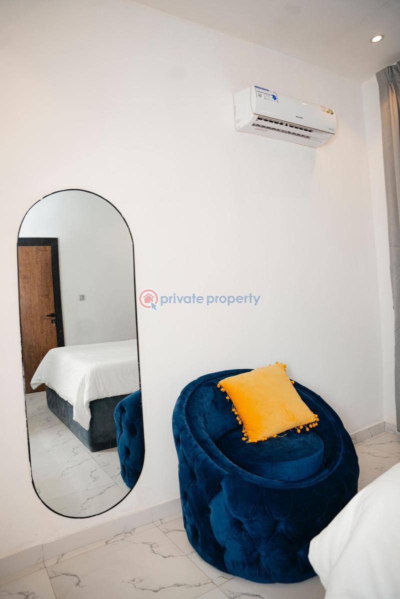 3 bedroom Flat & Apartment Short let Airport Road Oredo  - 15