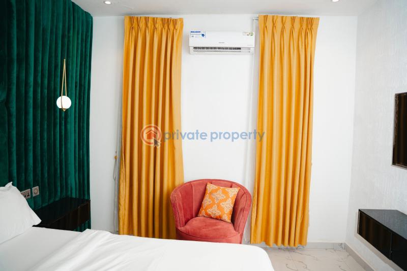 3 bedroom Flat & Apartment Short let Airport Road Oredo  - 13