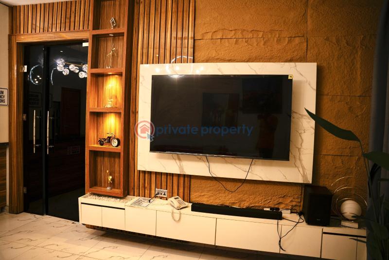 3 bedroom Flat & Apartment Short let Airport Road Oredo  - 4