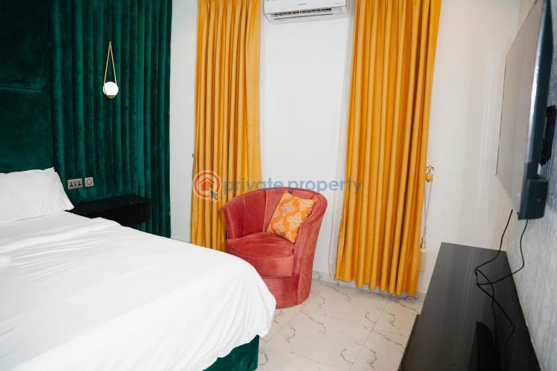 3 bedroom Flat & Apartment Short let Airport Road Oredo  - 7