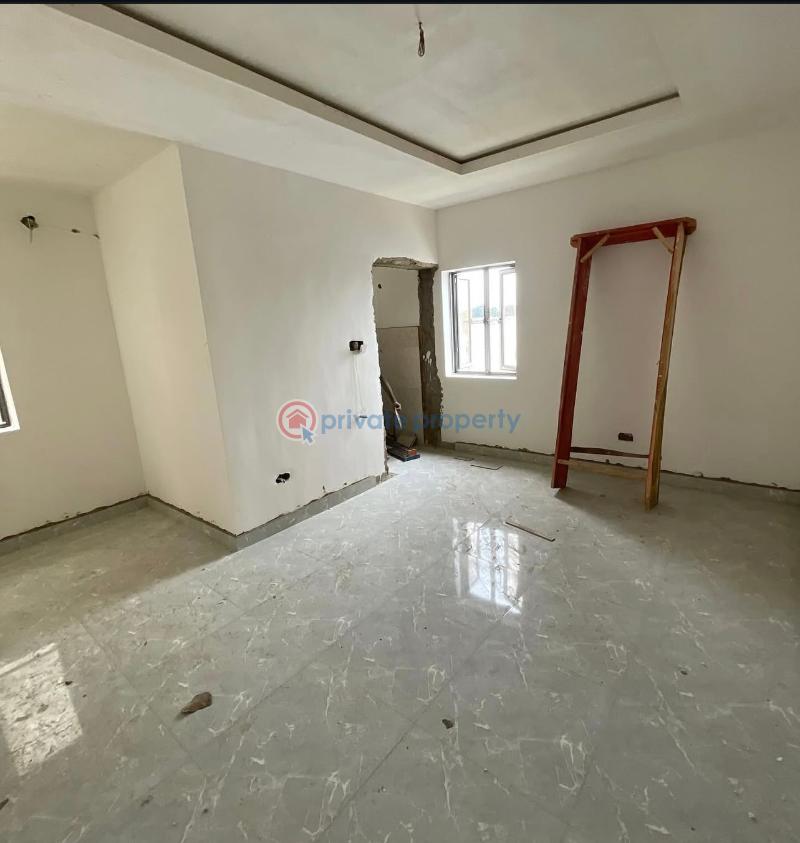 3 bedroom Block Of Flats For Sale Eric Moore Surulere Lagos - 2