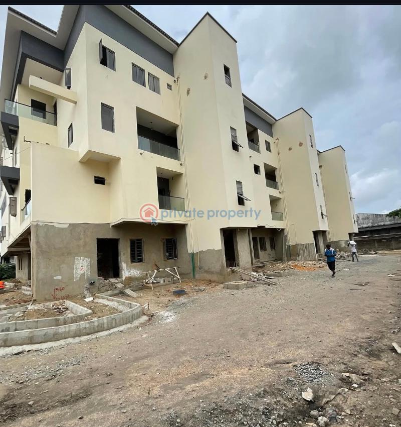 3 bedroom Block Of Flats For Sale Eric Moore Surulere Lagos - 1
