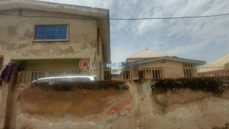 3 bedroom Block Of Flats For Sale Solomon Ogunbayo Memorial Estate Odo Ona Kekere Ibadan Oyo - 0