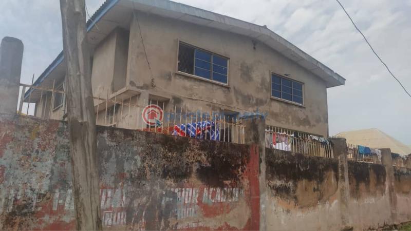 3 bedroom Block Of Flats For Sale Solomon Ogunbayo Memorial Estate Odo Ona Kekere Ibadan Oyo - 2