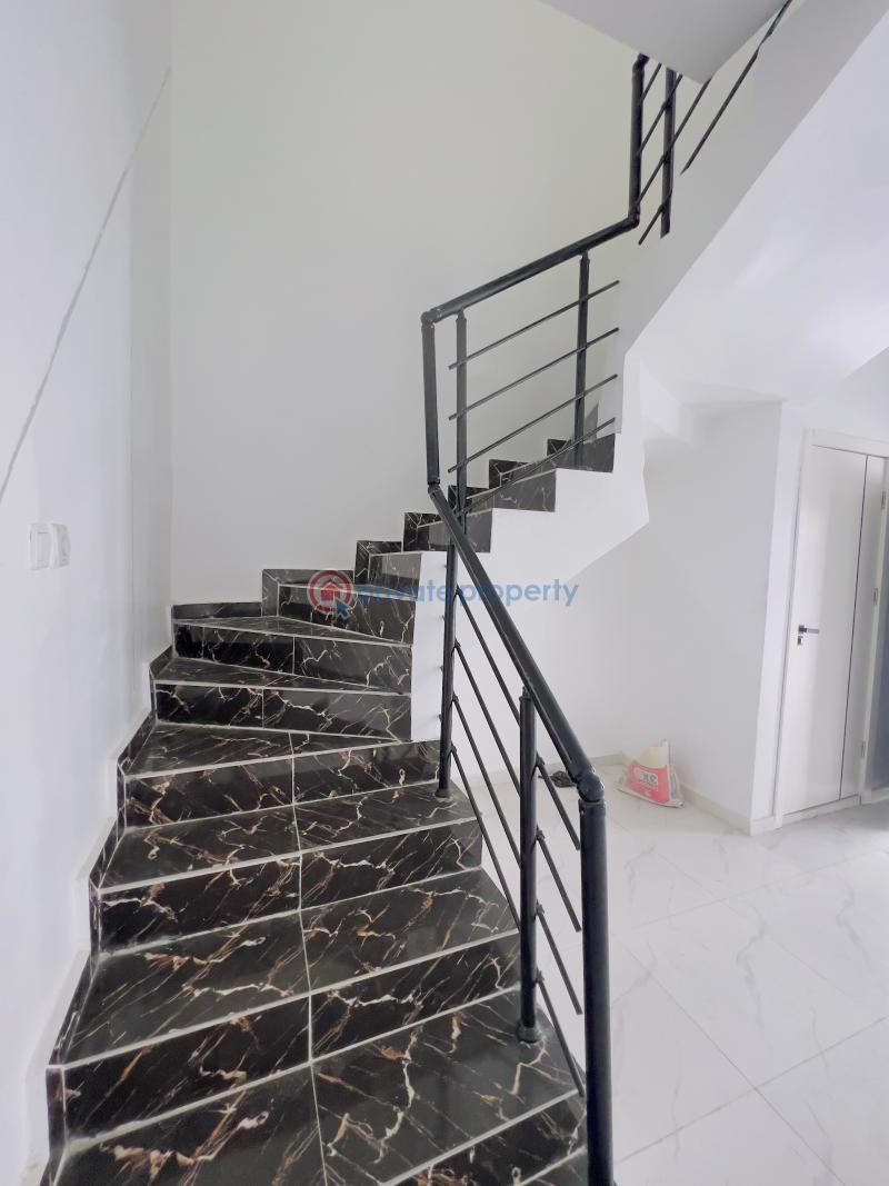 3  bedroom terrace duplex - 9 3 bedroom Terraced Duplex For Sale Off Orchid Road, Before The Roundabout Lafiaji Lekki Lagos - 9