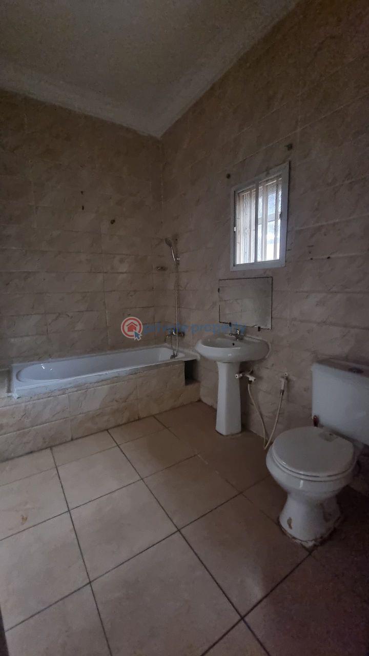 3-bedroom terrace duplex - 6 3 bedroom Terraced Duplex For Rent Osapa London Lekki Lagos - 6