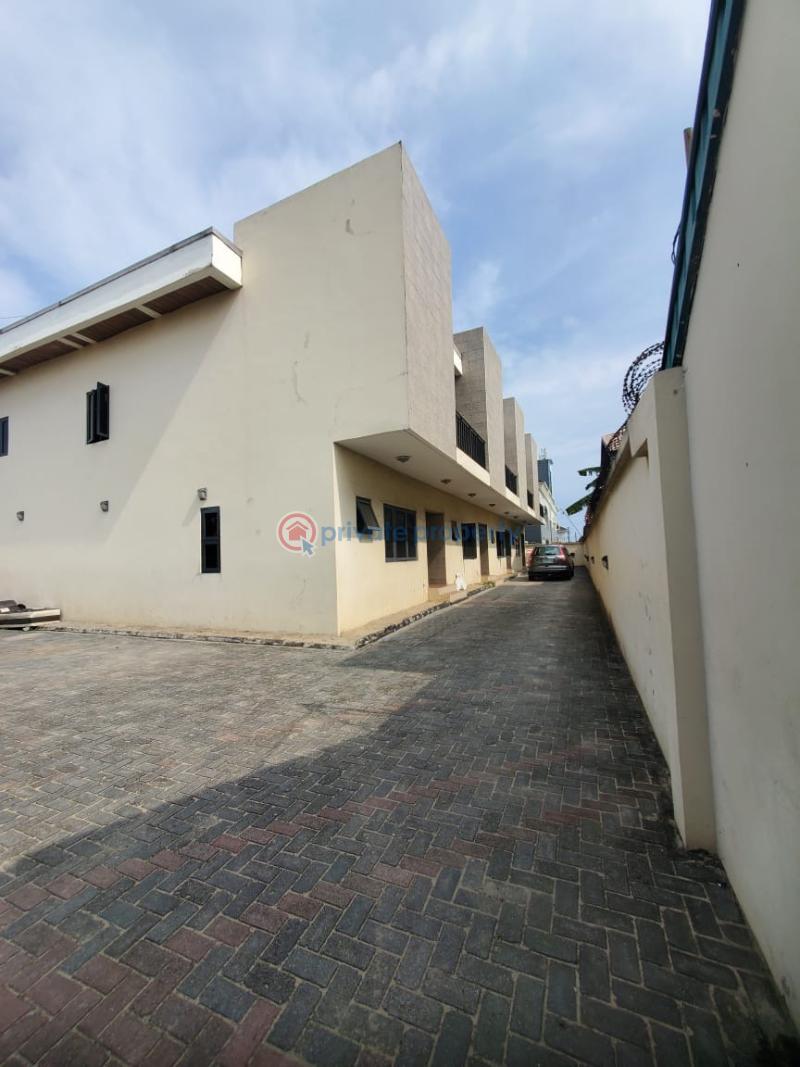 3 bedroom Terraced Duplex For Rent Ajah Lagos - 11